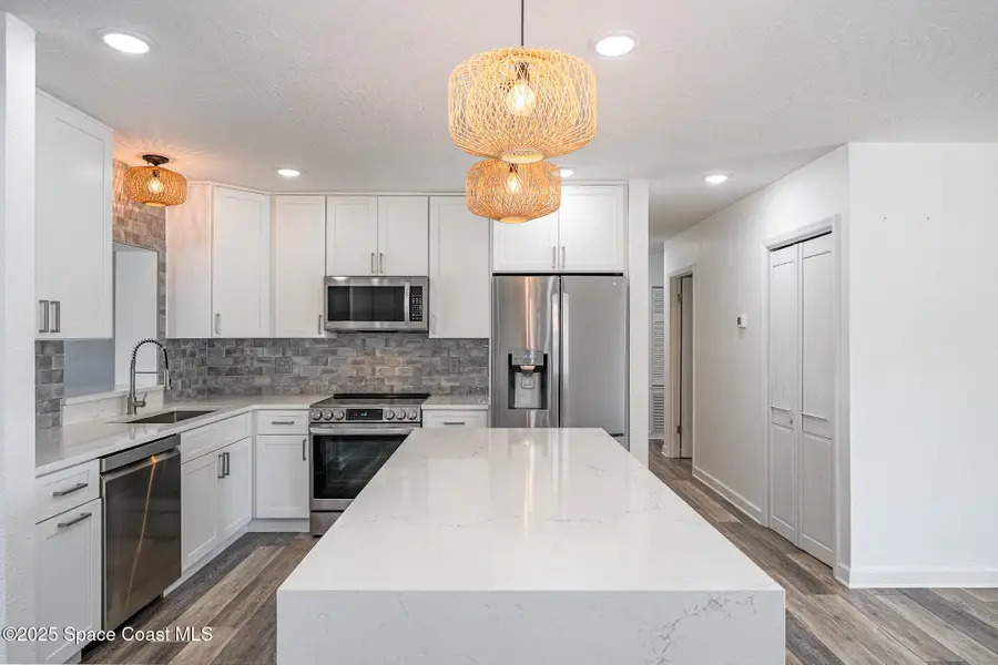 768 Bianca Drive Ne, Palm Bay, FL 32905 - Image #2