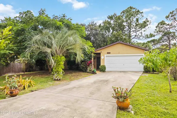 1582 NW Giles Street Nw, Palm Bay, FL 32907