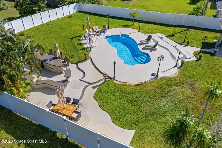 658 Binney Street Ne, Palm Bay, FL 32907 - Image #3