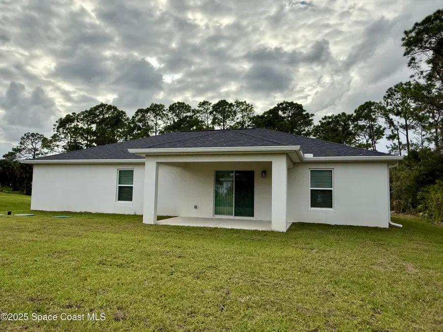 581 Toynbee Road Sw, Palm Bay, FL 32908 - Image #2