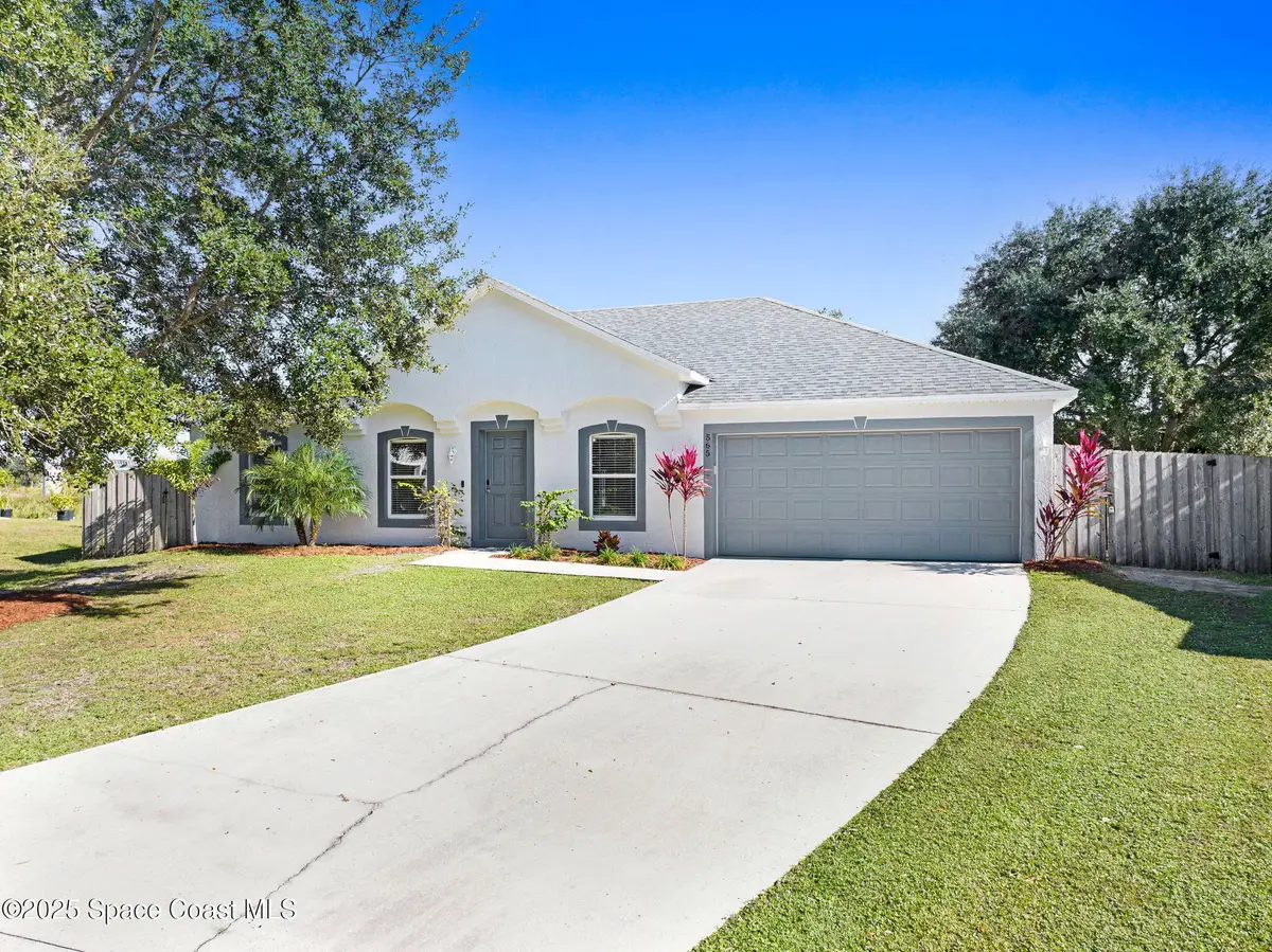 565 White Cap Court Nw, Palm Bay, FL 32907 - Image #1