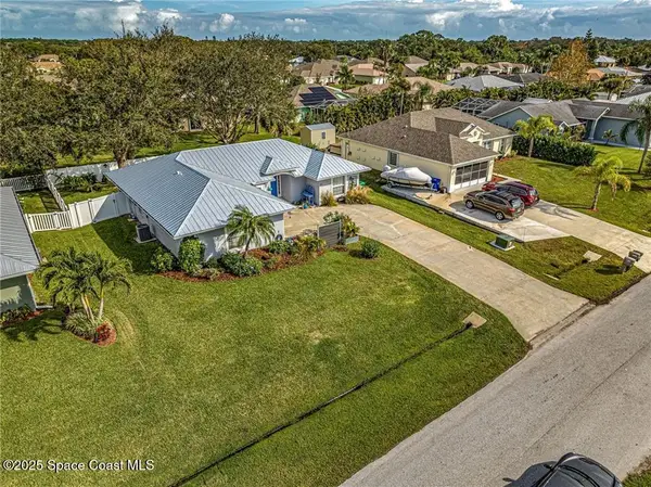 462 Biscayne Lane, Sebastian, FL 32958