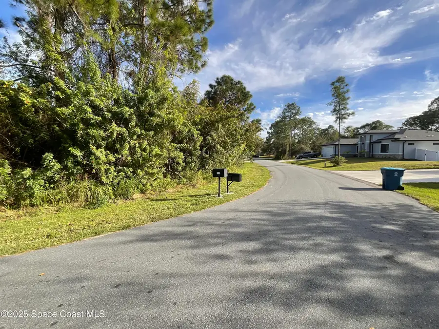 1012 Tide Road Se, Palm Bay, FL 32909 - Image #2