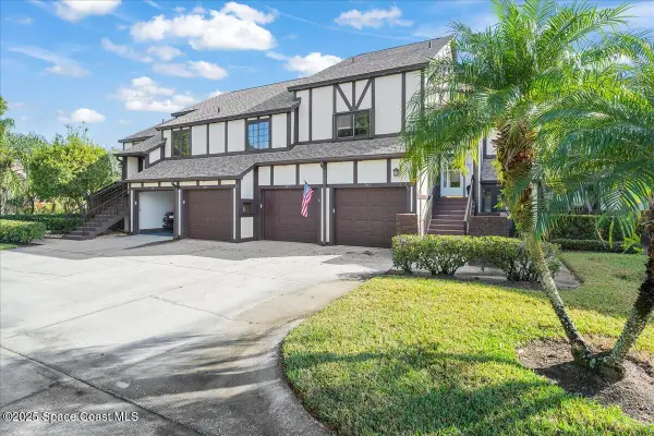 707 Greenwood Manor Circle, West Melbourne, FL 32904