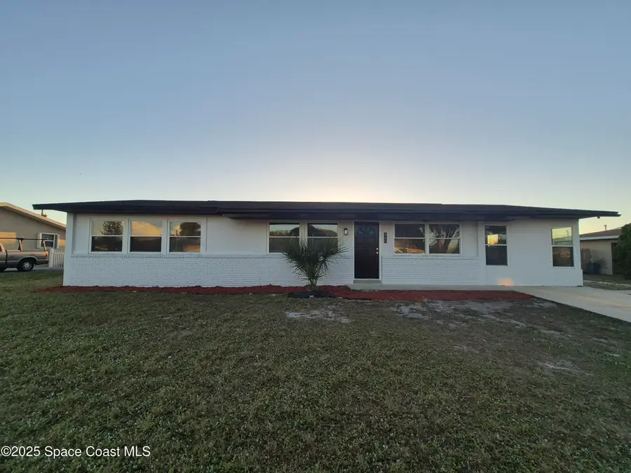 980 Bacon Circle Ne, Palm Bay, FL 32905 - Image #2