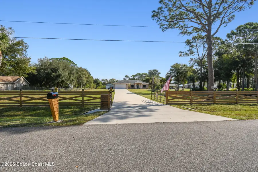 5405 Fan Palm Avenue, Cocoa, FL 32927 - Image #2