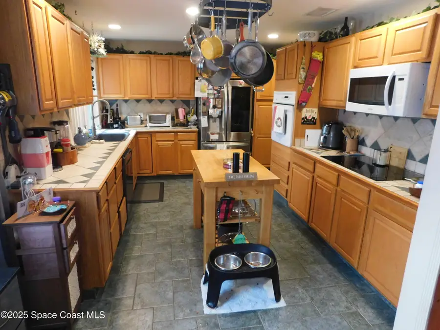 1131 Fairway Court Ne, Palm Bay, FL 32905 - Image #3