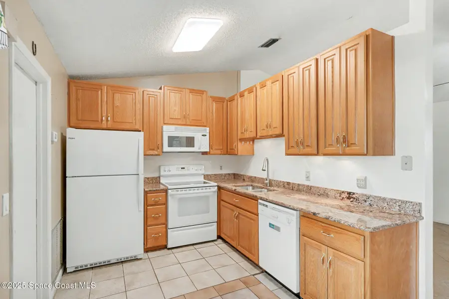 1285 Karlovy Avenue Nw, Palm Bay, FL 32907 - Image #3