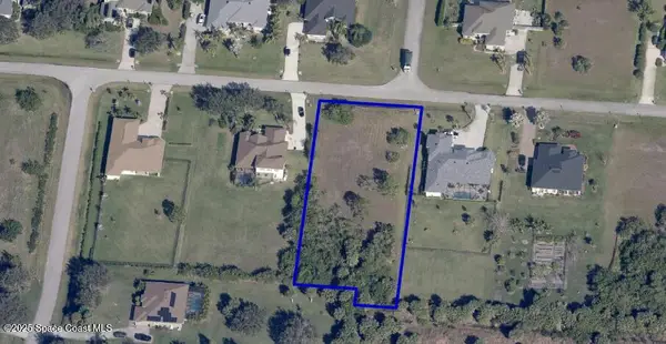 3939 Gardenwood Circle, Grant, FL 32949