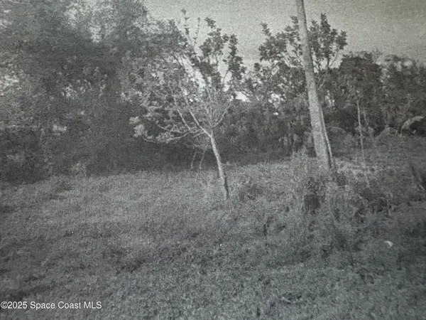 8615 95th Avenue, Vero Beach, FL 32967