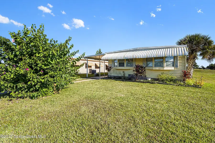 1120 Barefoot Bay Circle, Micco, FL 32976 - Image #3