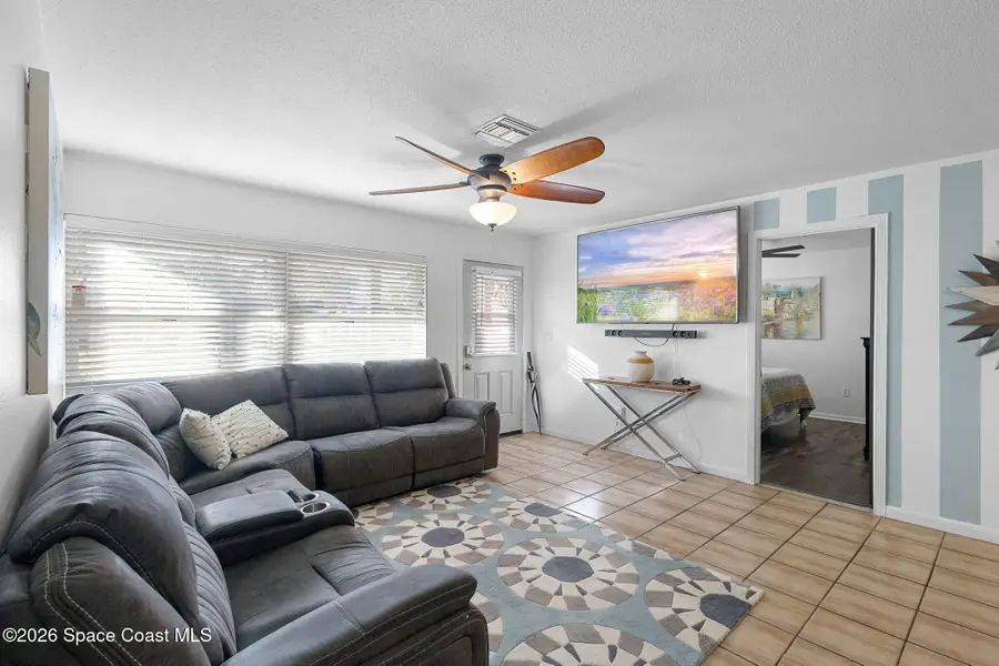 727 Clarke Avenue, Melbourne, FL 32935 - Image #2