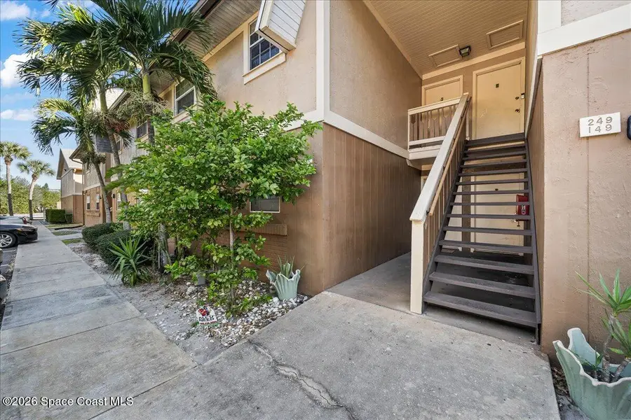 247 Cambridge Lane, Melbourne, FL 32935 - Image #2