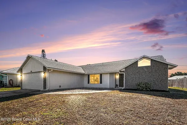 786 Hamm Street Nw, Palm Bay, FL 32907