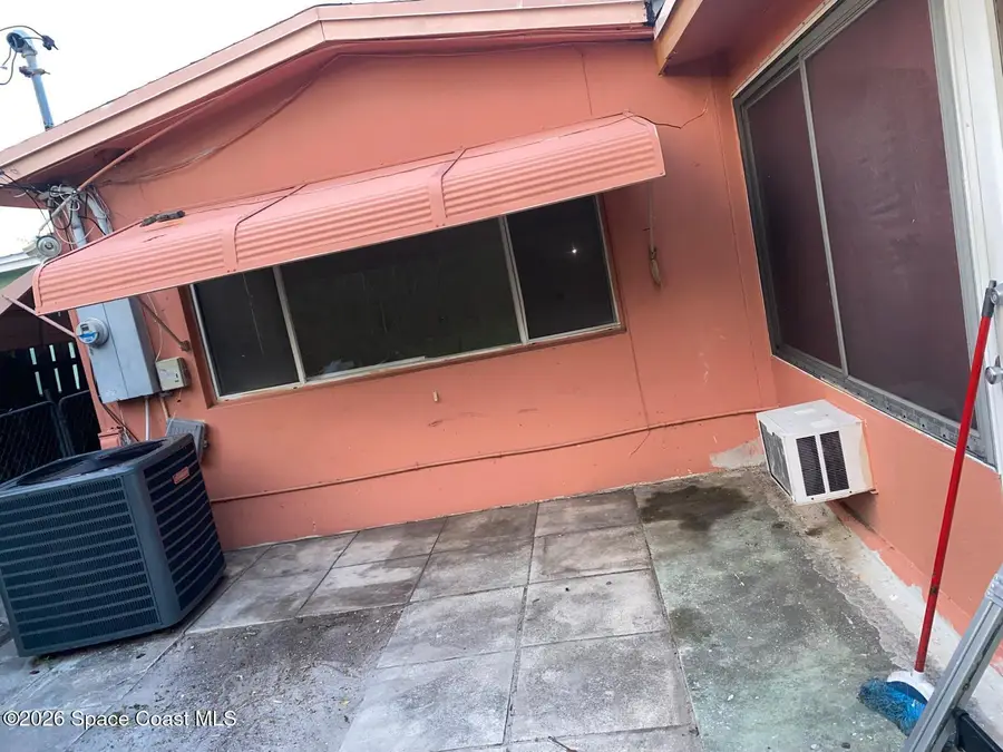 612 E Minnesota Street E, Lantana, FL 33462 - Image #2