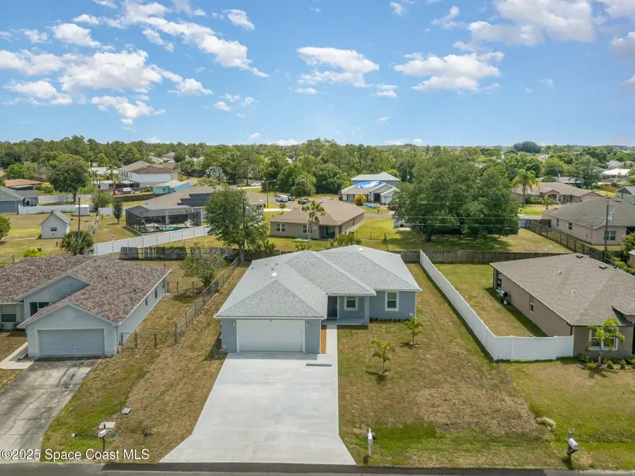183 Massini Avenue Nw, Palm Bay, FL 32907 - Image #2
