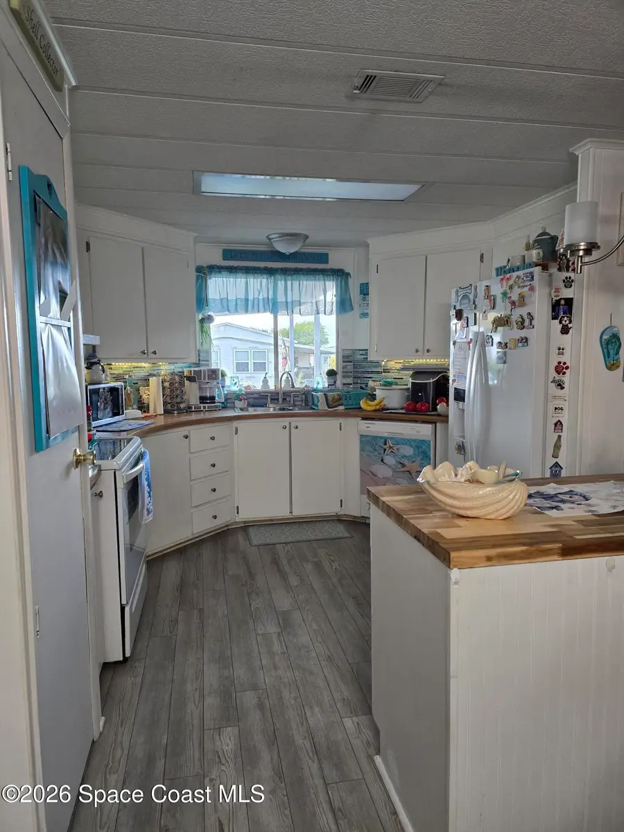 544 Jennifer Circle, West Melbourne, FL 32904 - Image #3