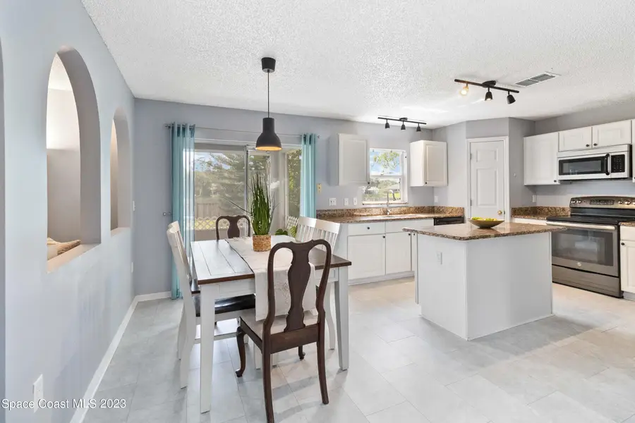 1531 Vista Lake Circle, Melbourne, FL 32904 - Image #2