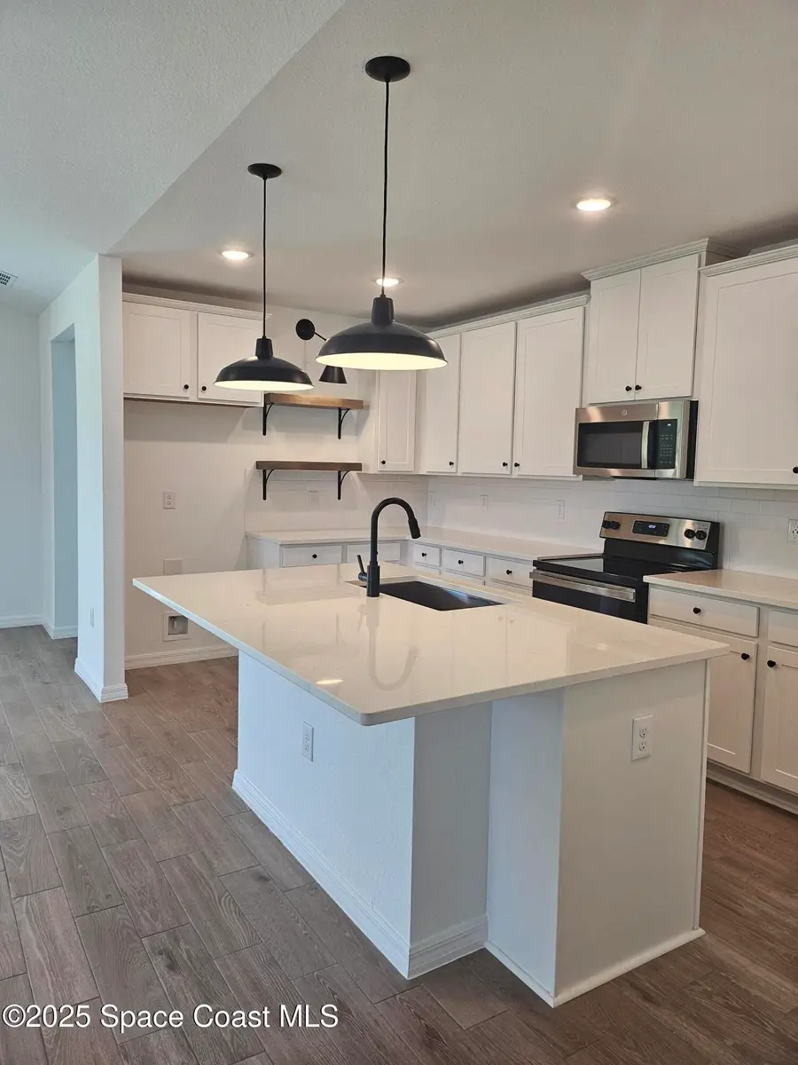 265 Americana Boulevard Ne #7, Palm Bay, FL 32907 - Image #3