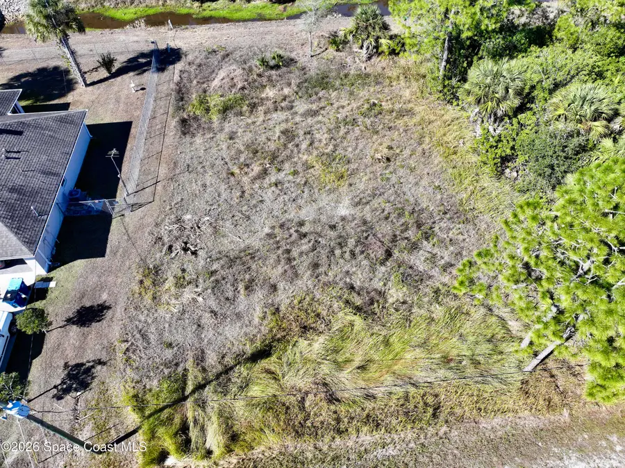 405 Paigo Street Se, Palm Bay, FL 32909 - Image #2