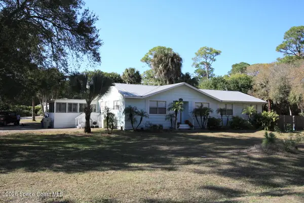 8205 93rd Avenue, Vero Beach, FL 32967