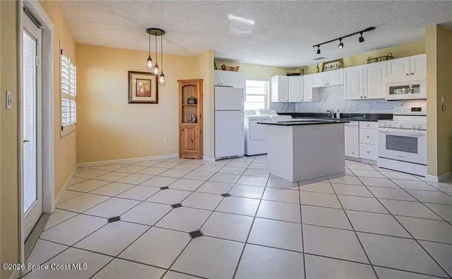 11 Vista Palm Lane #203, Vero Beach, FL 32962 - Image #2