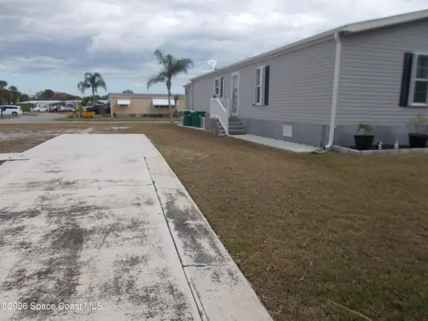 932 Fir Street, Micco, FL 32976