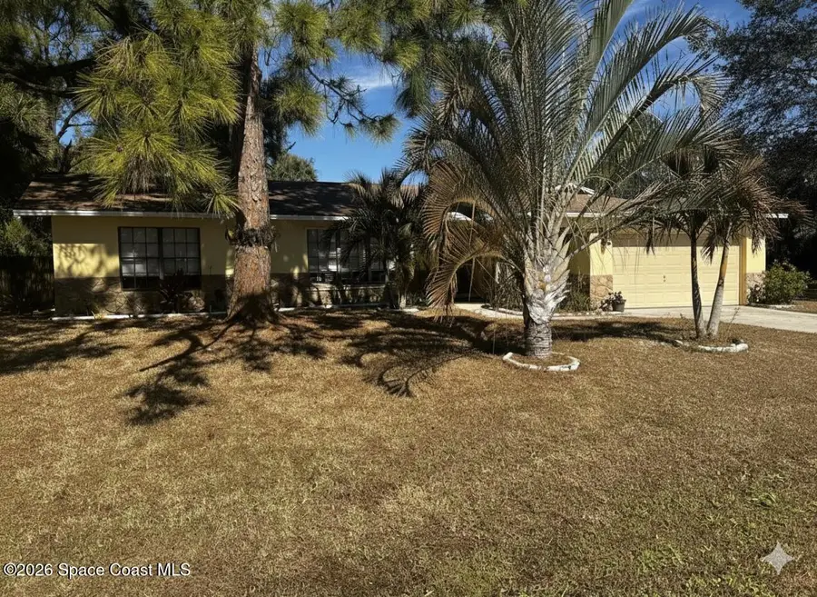 1033 Baysinger Street Nw, Palm Bay, FL 32907 - Image #2