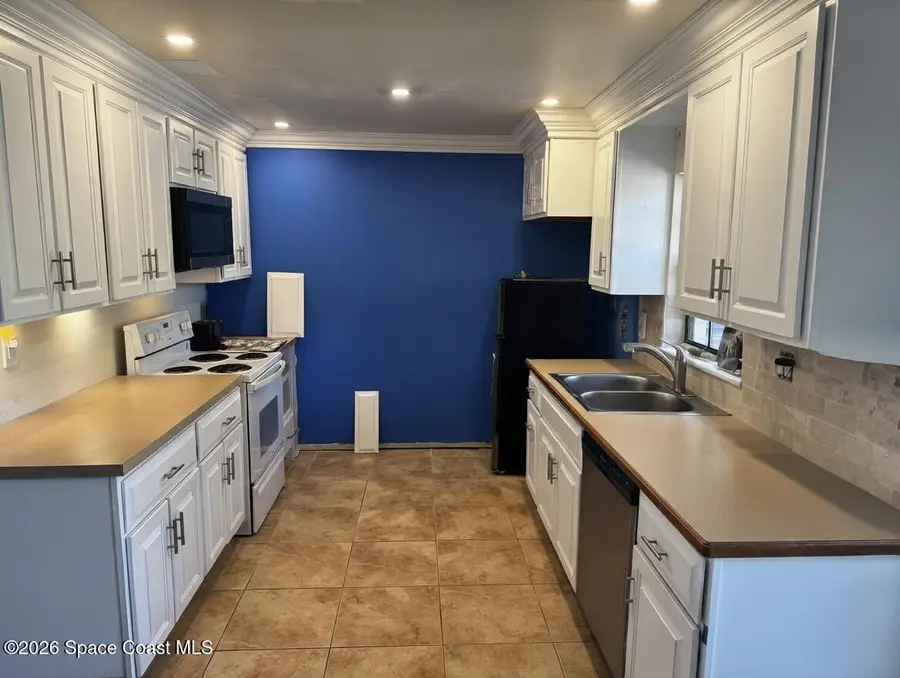 1033 Baysinger Street Nw, Palm Bay, FL 32907 - Image #3