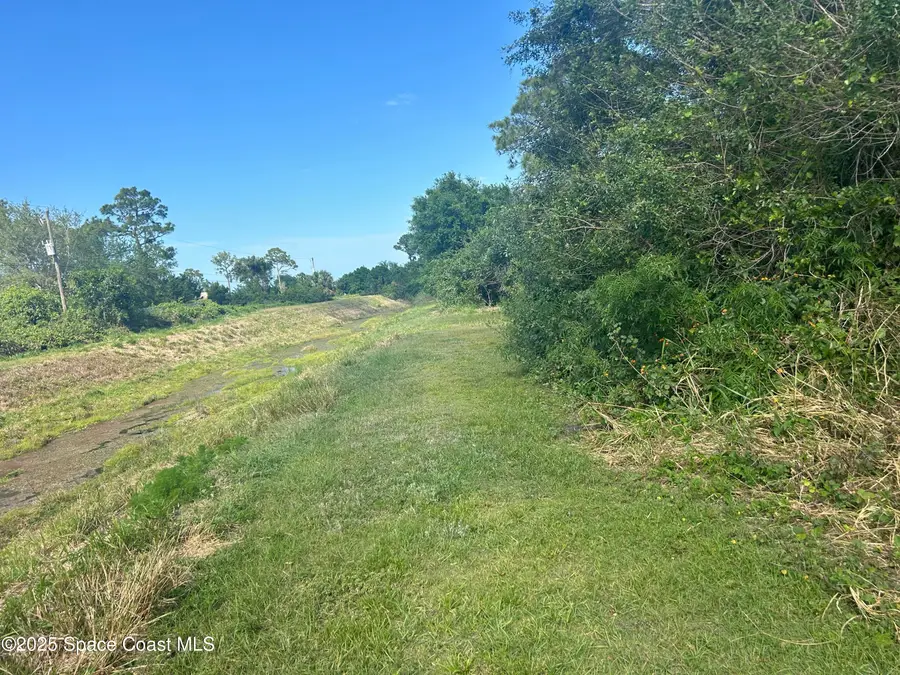 1491 Towton Street Se, Palm Bay, FL 32909 - Image #2