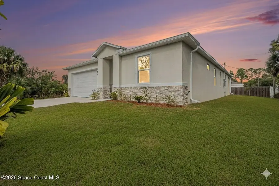 801 Gelaso Street Sw, Palm Bay, FL 32908 - Image #2