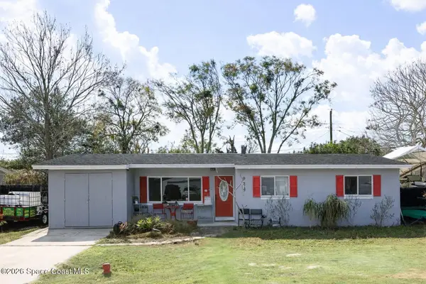 925 Lois Lane, Titusville, FL 32780