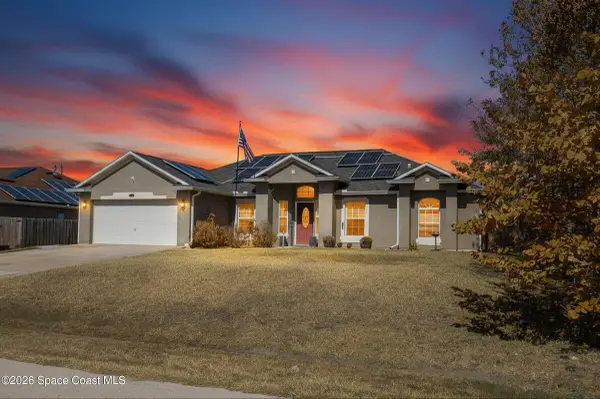 559 Mimosa Street Sw, Palm Bay, FL 32907