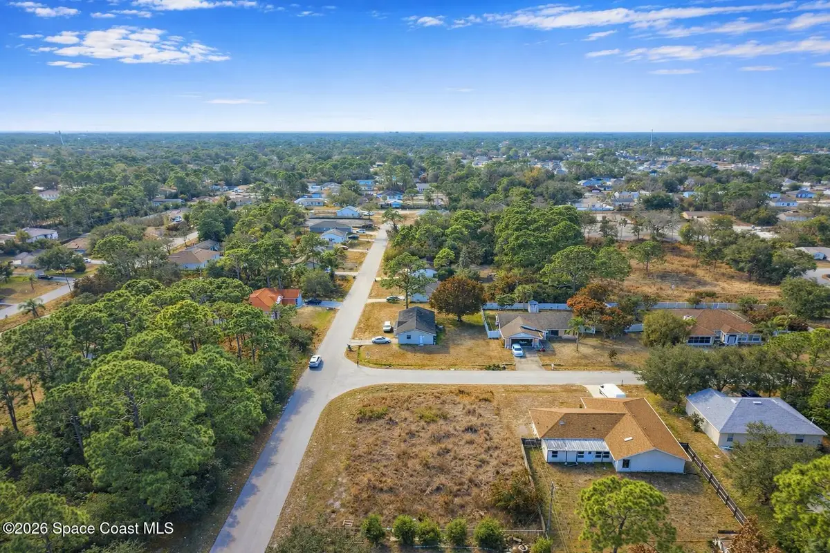 1085 Tahiti Avenue Se, Palm Bay, FL 32909 - #1