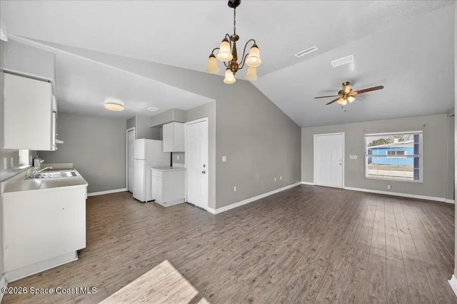 907 School Street, Cocoa, FL 32922 - #2