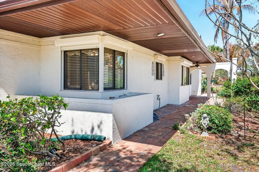 810 Parkside Place #810, Indian Harbour Beach, FL 32937 - #2