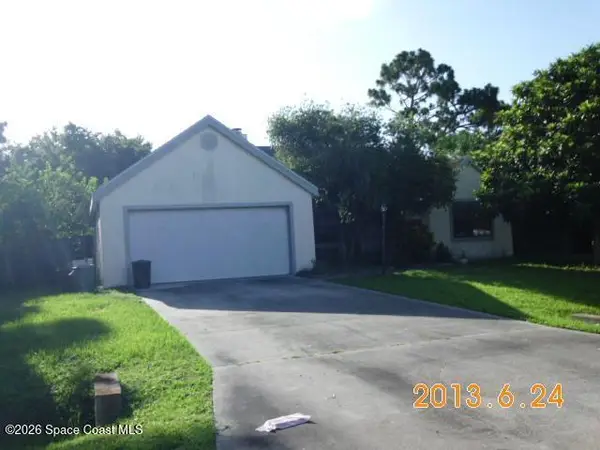 1240 Coventry Circle, Melbourne, FL 32904