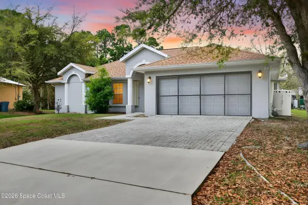 587 Dixon Road Nw, Palm Bay, FL 32907