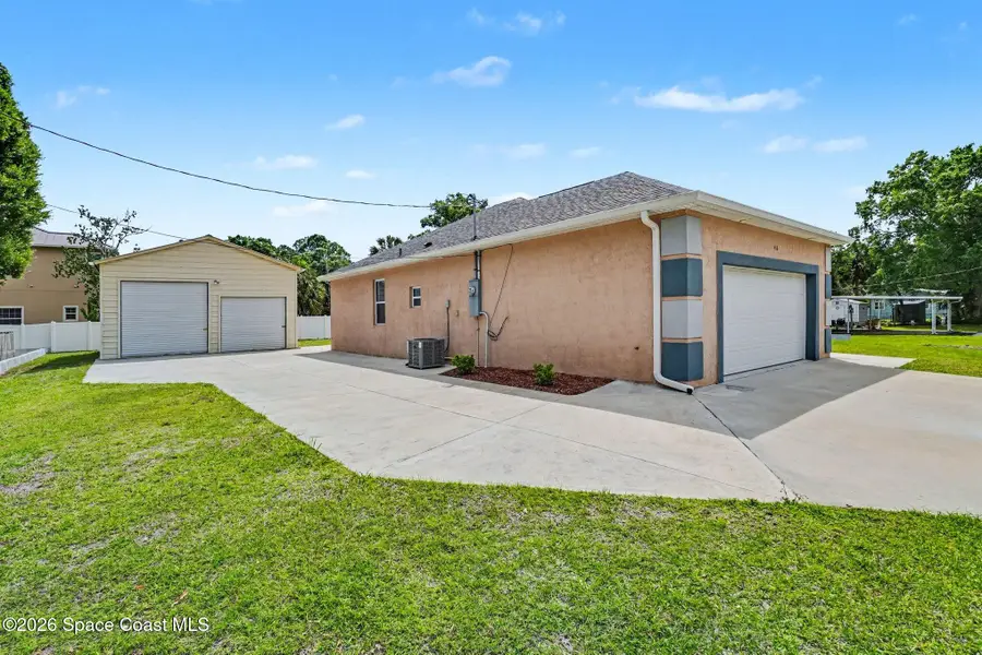 416 La Veta Drive, West Melbourne, FL 32904 - #2
