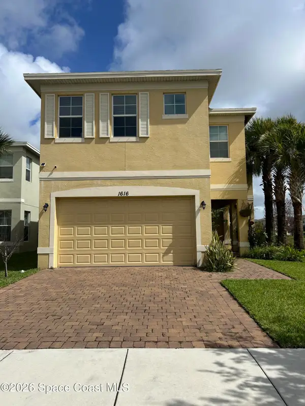 1616 NW Cataluna Circle, Port St. Lucie, FL 34986