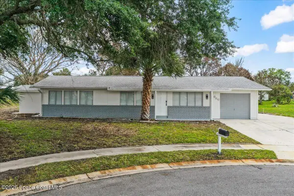 866 Vance Circle Ne, Palm Bay, FL 32905