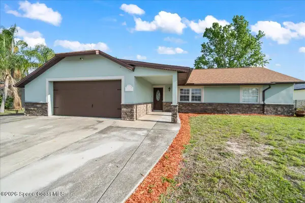 697 Hamm Street Nw, Palm Bay, FL 32907