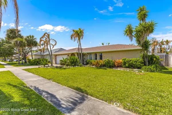 1194 Bay Drive E, Indian Harbour Beach, FL 32937