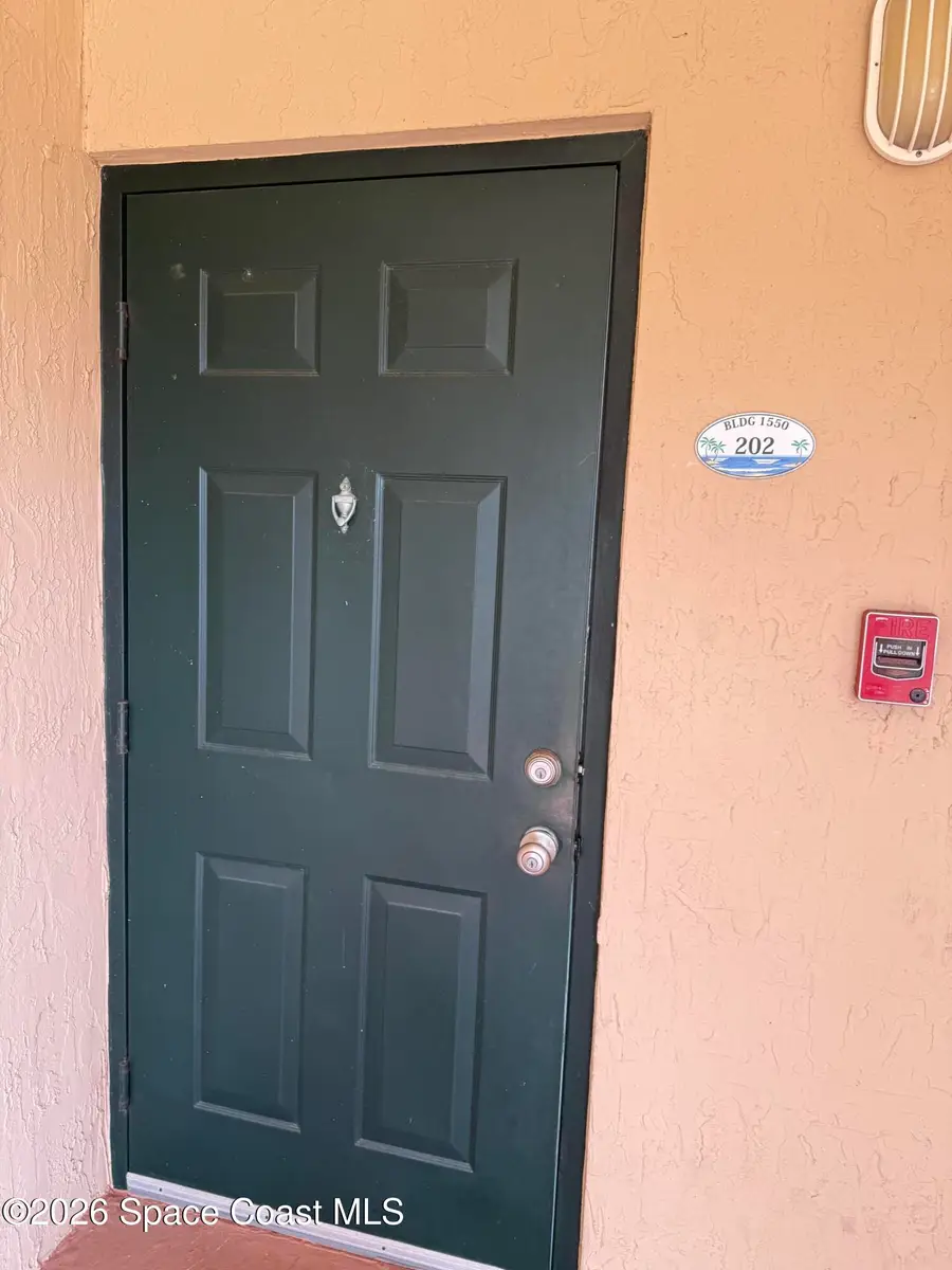 1550 S 42nd Circle #202, Vero Beach, FL 32967 - #2
