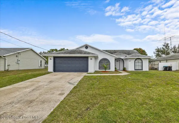 1051 Flower Street Nw, Palm Bay, FL 32907