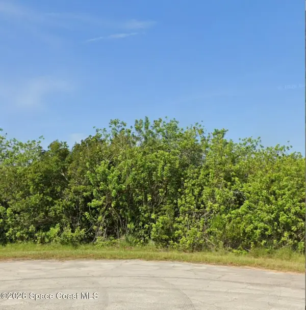 8 Stallion Court, Palm Bay, FL 32909