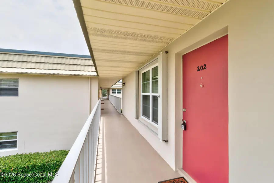 5 Vista Gardens Trail #202, Vero Beach, FL 32962 - #2