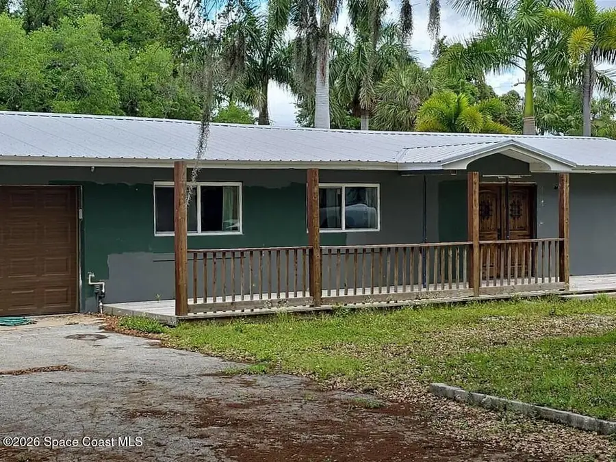 52 W North Shore Avenue, North Fort Myers, FL 33917 - #2