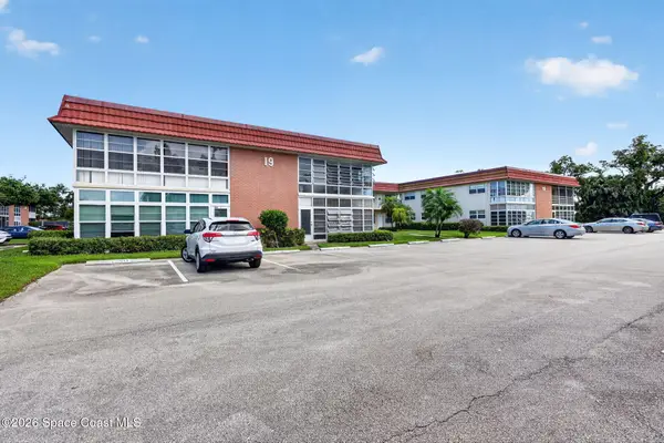 19 Pine Arbor Lane #107, Vero Beach, FL 32962