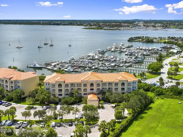 34 Harbour Isle Drive W #204, Fort Pierce, FL 34949